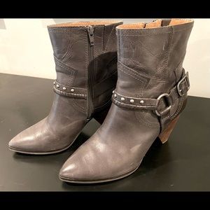 Gray leather Lucky Brand boot